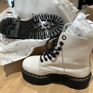 NWT DR. MARTENS 1460 PASCAL MAX
